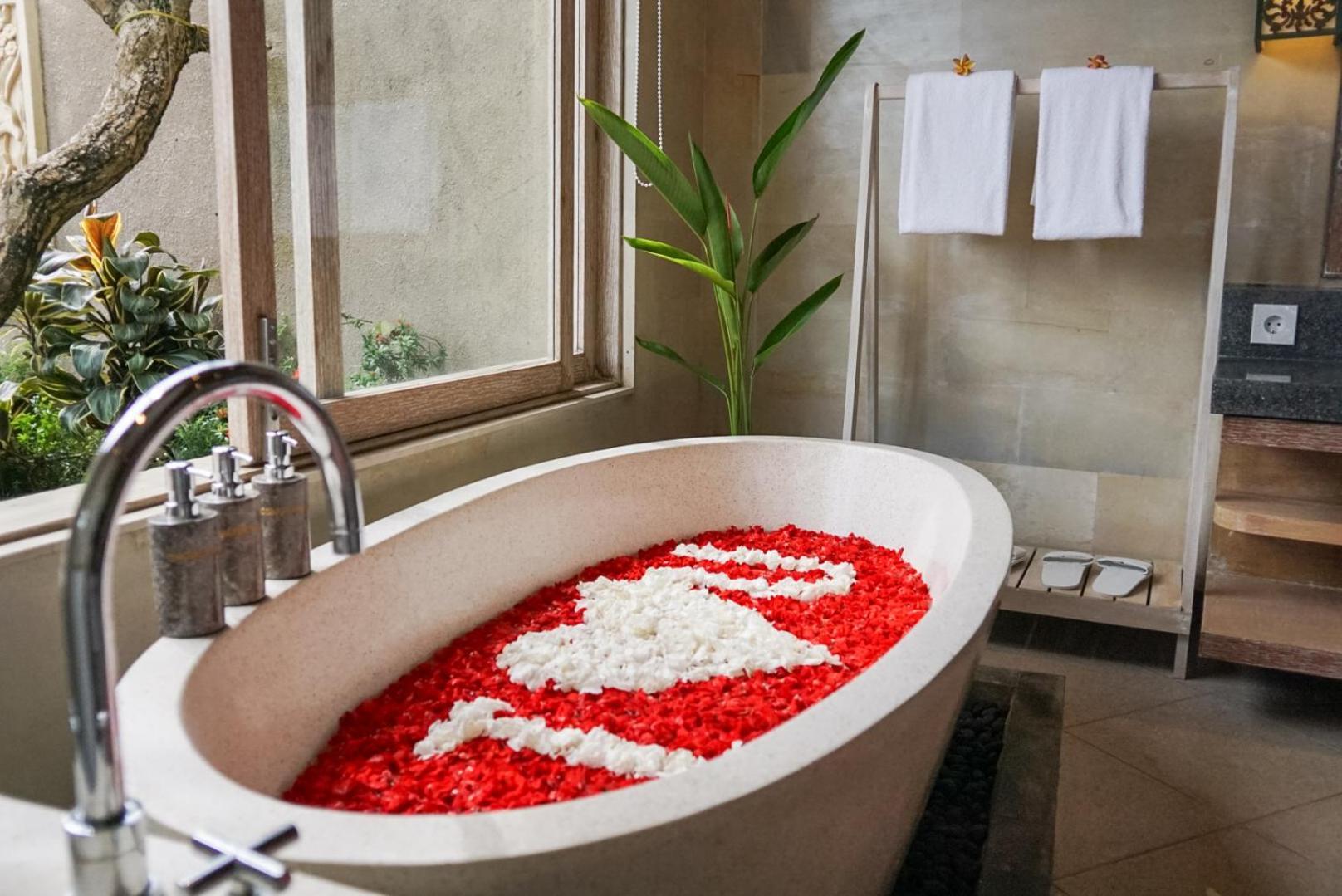 Happy Honeymoon Private Villa Убуд Екстериор снимка