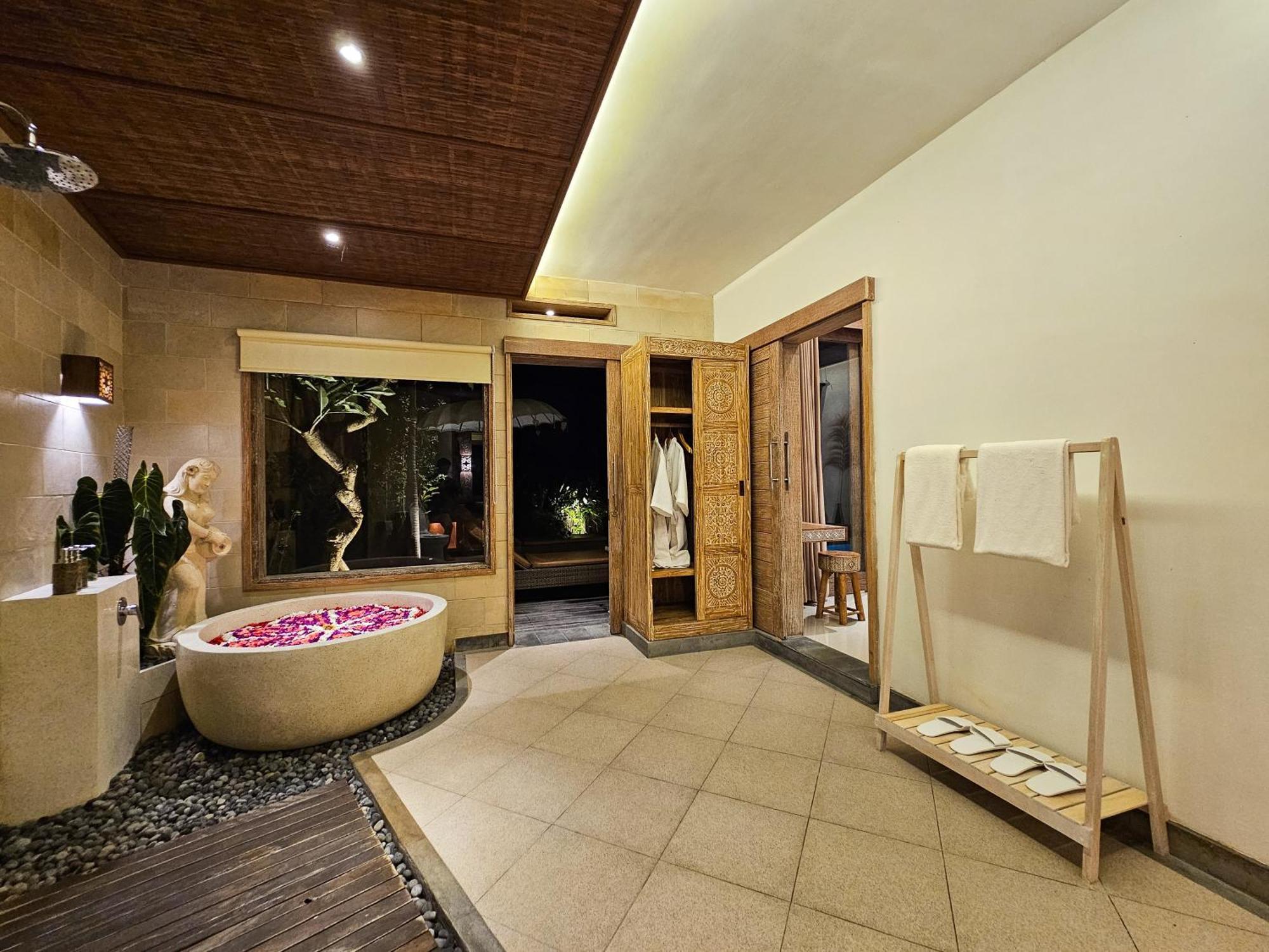 Happy Honeymoon Private Villa Убуд Екстериор снимка